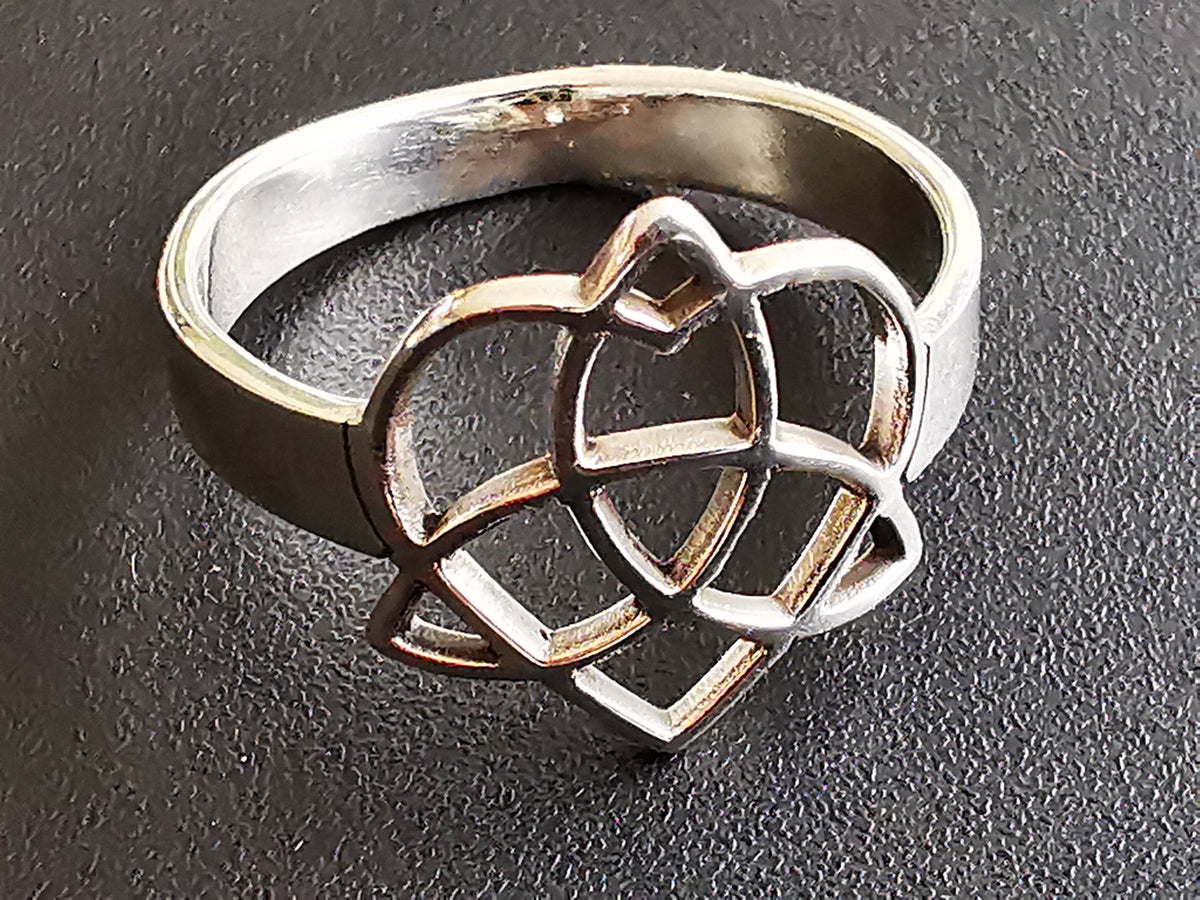 Anillo Triqueta